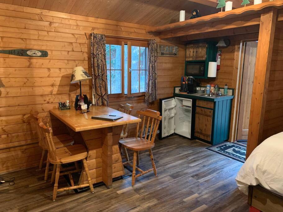 Honeybear Hideaway Cabin Hayward Buitenkant foto